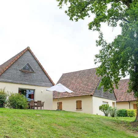 Holiday home Comfortable With Swimming Pool Lacapelle-Marival