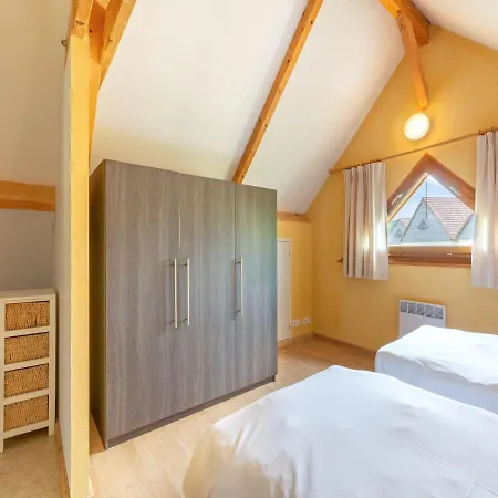 Comfortable With Swimming Pool Holiday home