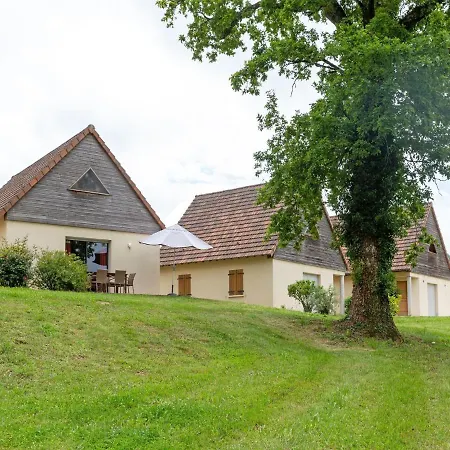 Comfortable With Swimming Pool Holiday home *