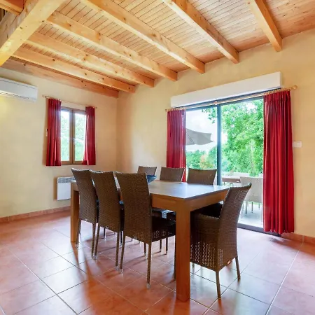 Holiday home Comfortable With Swimming Pool Lacapelle-Marival