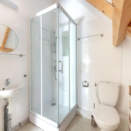 Comfortable With Swimming Pool Holiday home *
