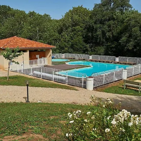 Comfortable With Swimming Pool