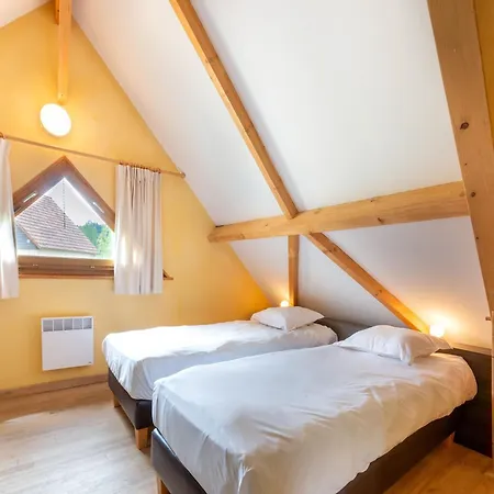 Cozy Retreat With Shared Pool * Lacapelle-Marival