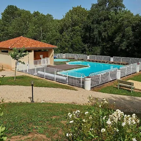Dom wakacyjny Cozy Retreat With Shared Pool Lacapelle-Marival