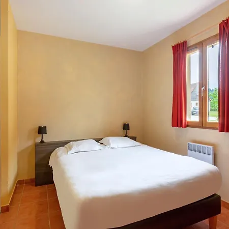 Dom wakacyjny Cozy Retreat With Shared Pool Lacapelle-Marival