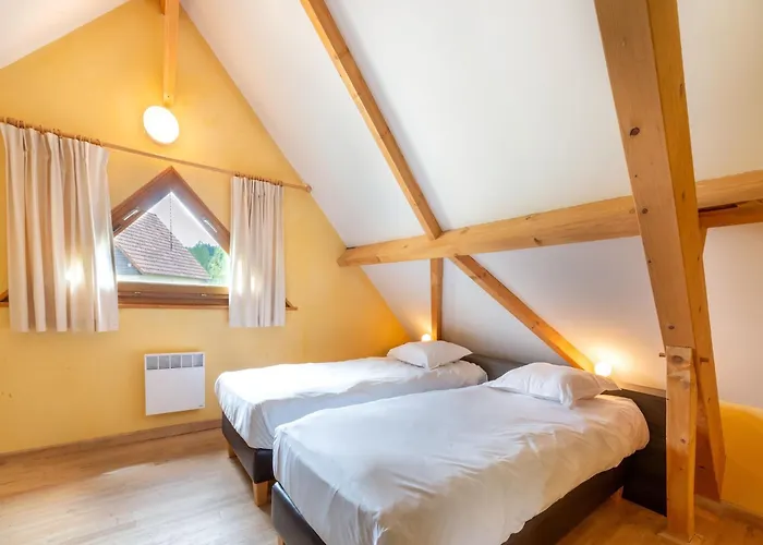 Cozy Retreat With Shared Pool * Lacapelle-Marival