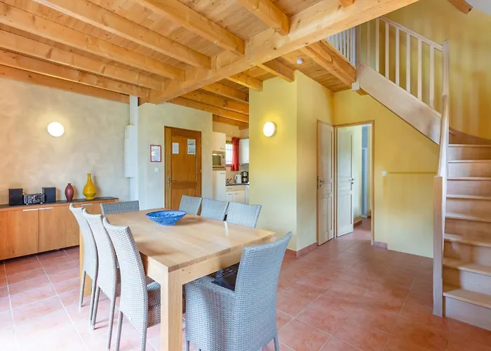 Ferienhaus Cozy Retreat With Shared Pool *