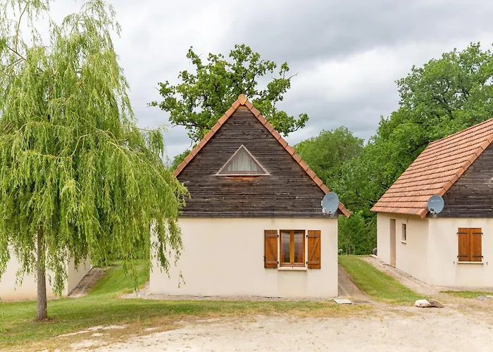 Cozy Retreat With Shared Pool Lacapelle-Marival