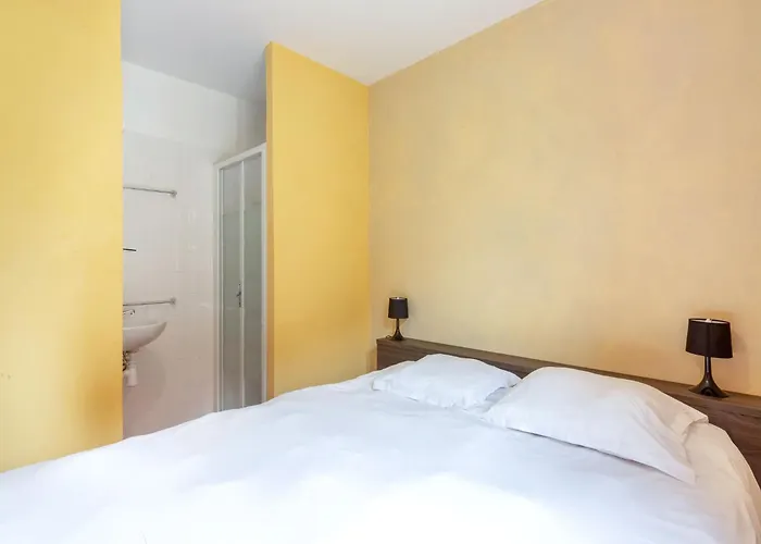 Ferienhaus Cozy Retreat With Shared Pool