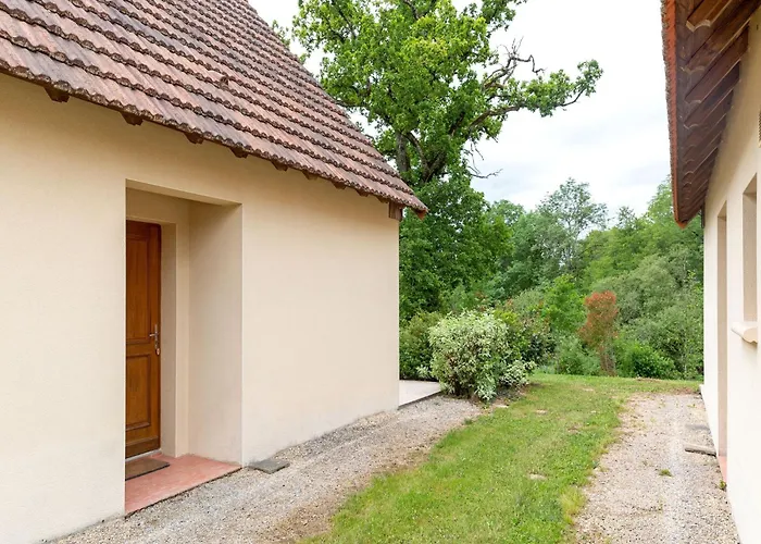 Cozy Retreat With Shared Pool Lacapelle-Marival