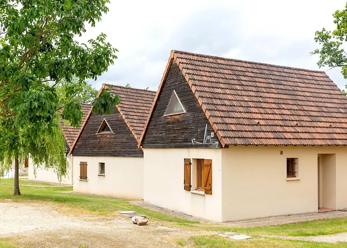 Ferienhaus Cozy Retreat With Shared Pool
